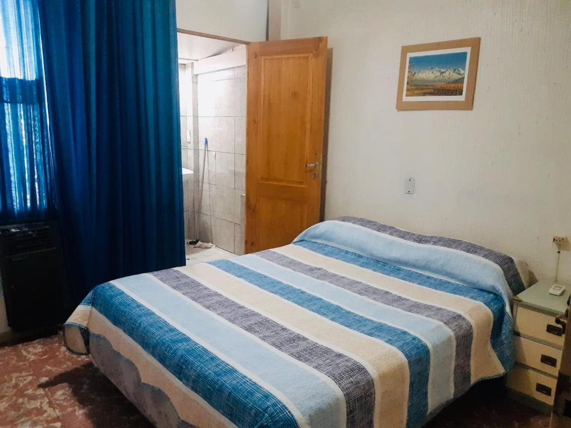 Hostel Otro Mundo Capdevila Экстерьер фото