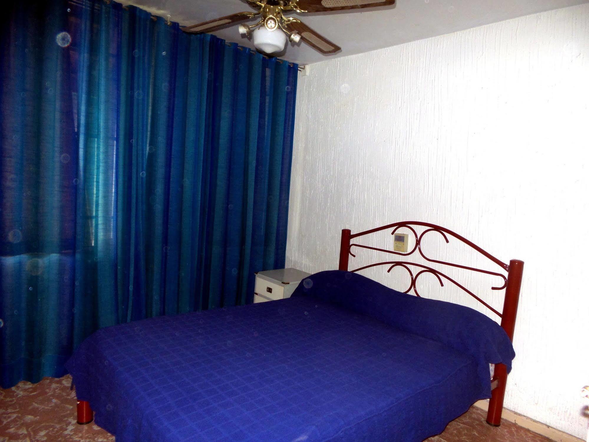 Hostel Otro Mundo Capdevila Экстерьер фото
