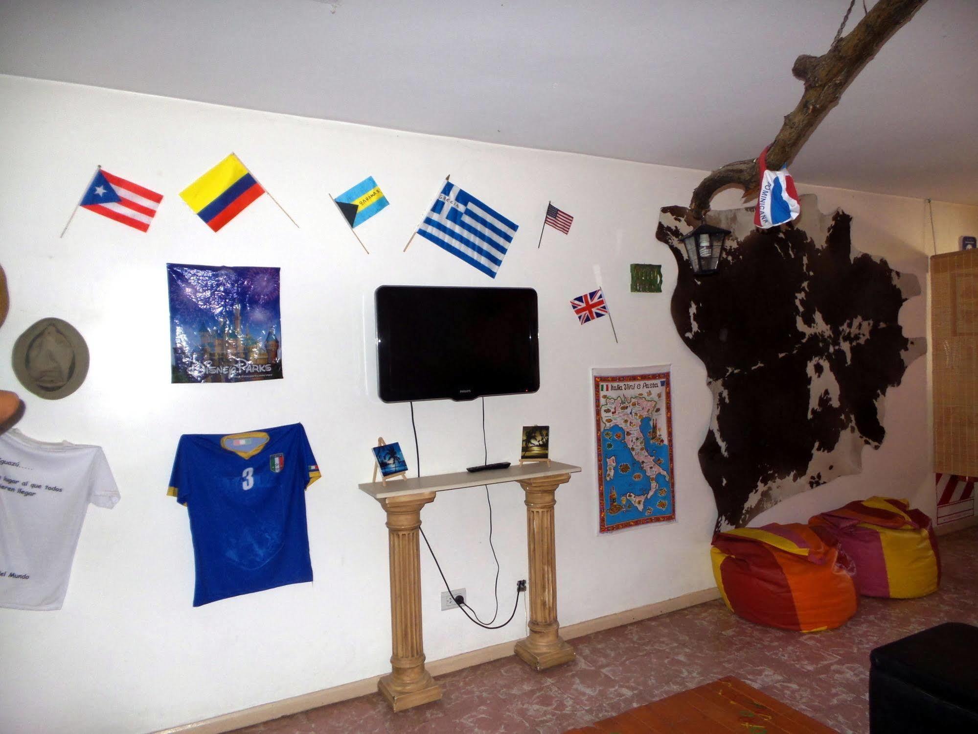 Hostel Otro Mundo Capdevila Экстерьер фото