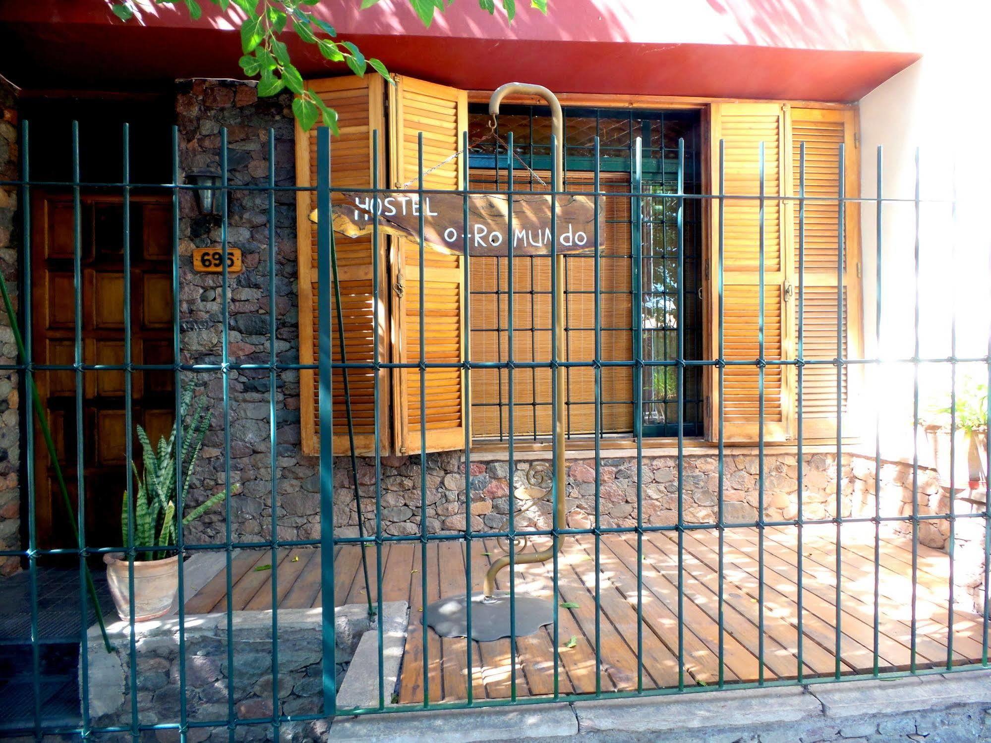 Hostel Otro Mundo Capdevila Экстерьер фото
