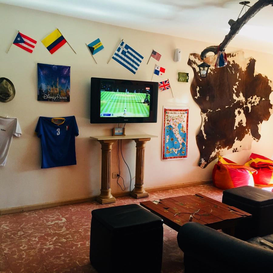 Hostel Otro Mundo Capdevila Экстерьер фото